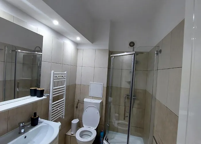 Shades Of Gold קלוז'-נאפוקה