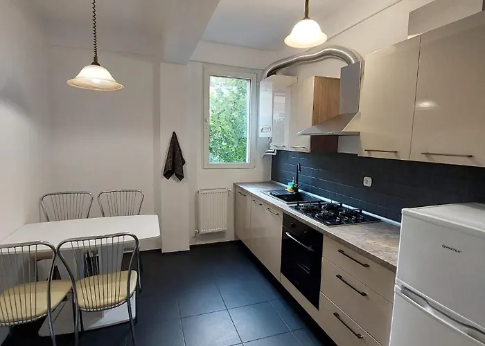 Shades Of Gold קלוז'-נאפוקה